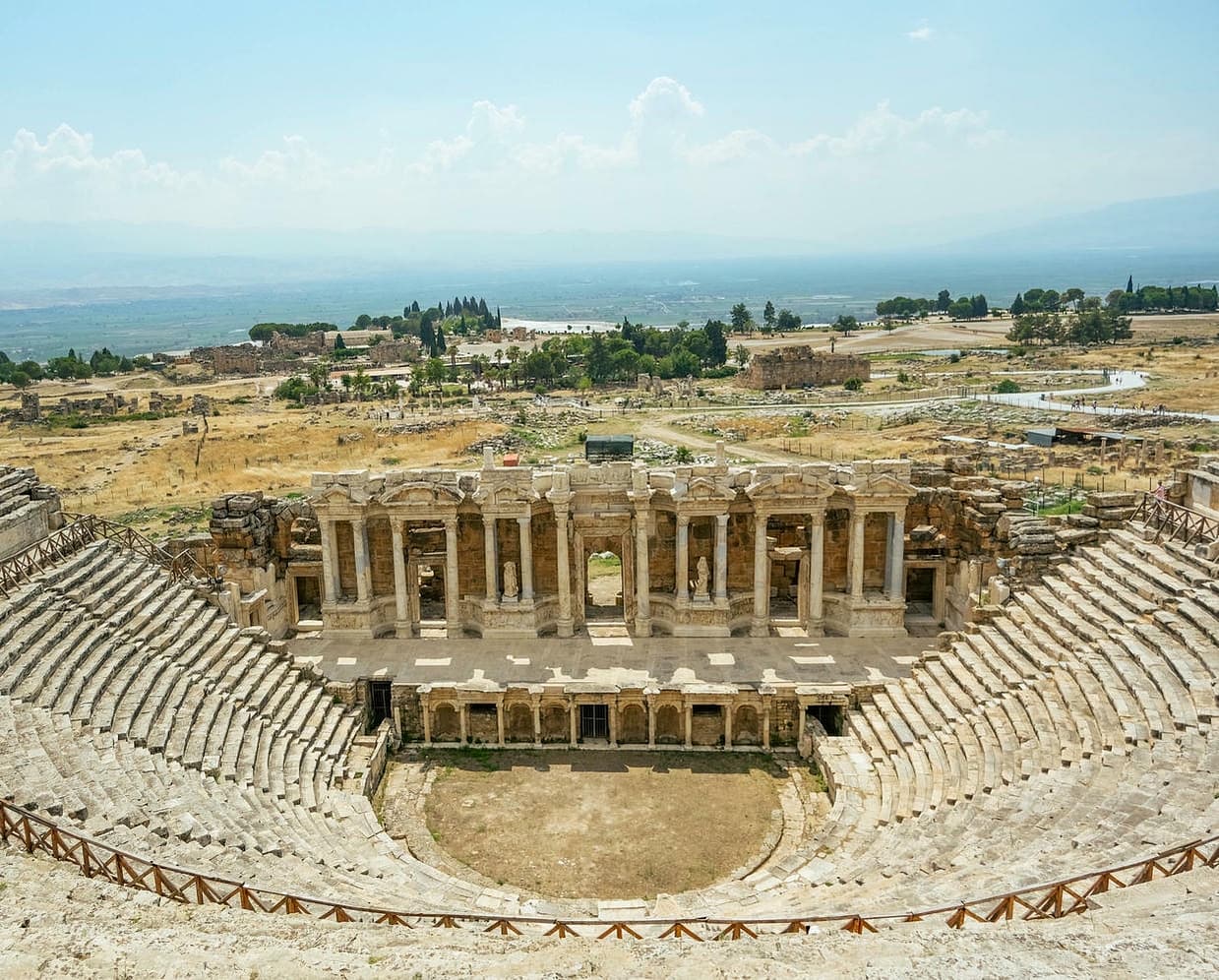 Explore the majestic ancient theatre of Hierapolis in Pamukkale, Türkiye, showcasing classical Roman architecture.